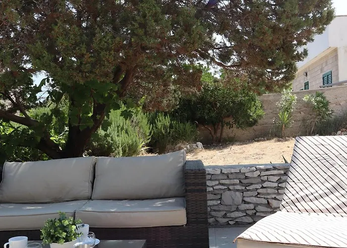 Apartman Fig Tree Povlja