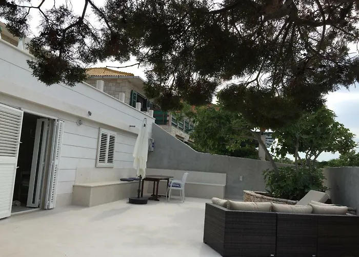 Fig Tree Apartman Povlja